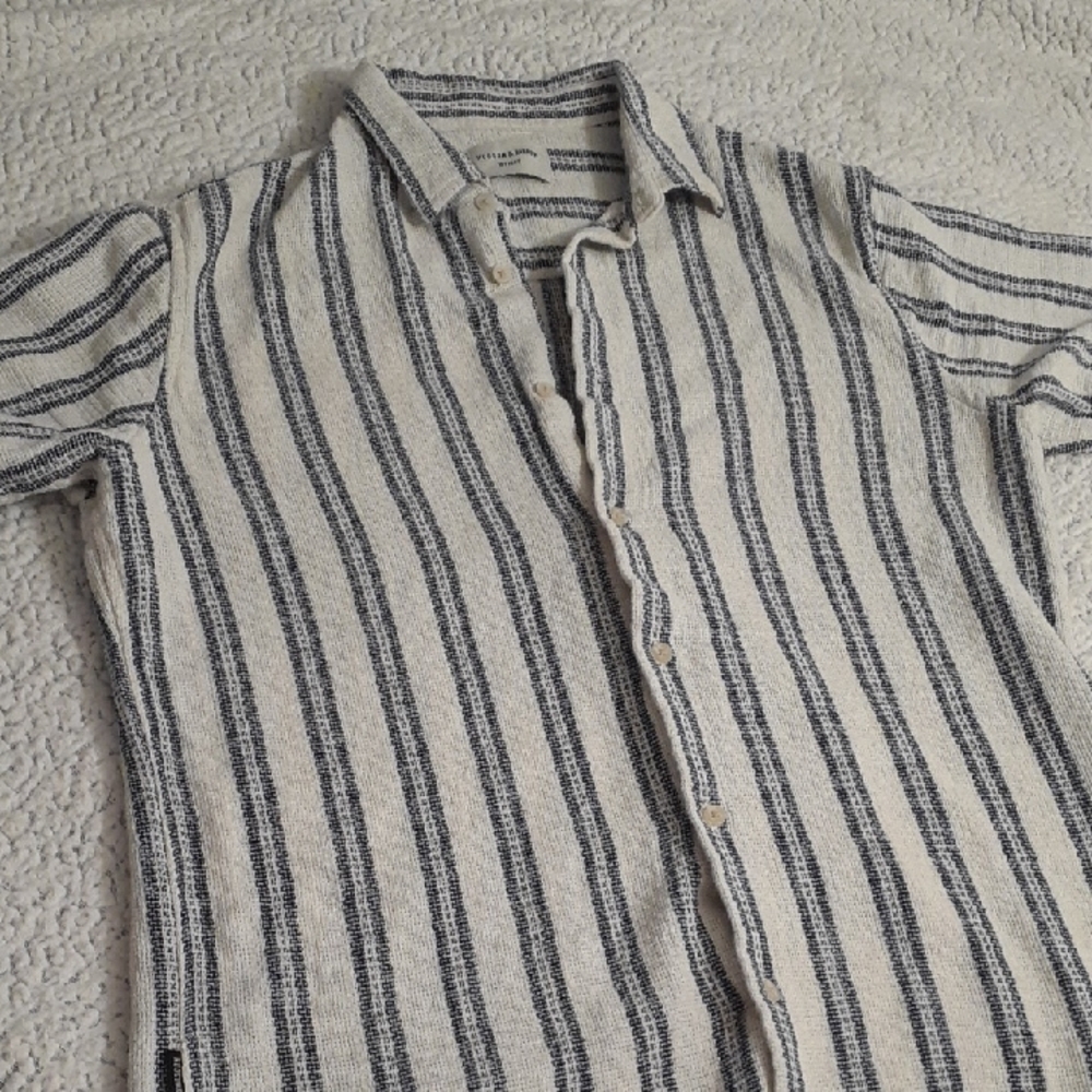 Hudson And Barrow Woven Casual Button Down Shirt with Blue Stripes Mens L